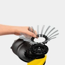 Kärcher Akku-Unkrautentferner WRE 18-55 Battery Set 8 Kärcher Akku-Unkrautentferner WRE 18-55 Battery Set -Gardena Verkäufe 1445245 det 03 CMYK300dpi4