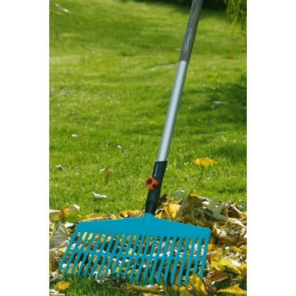 Gardena Combisystem-Komplettangebot Mit Rechenbesen, Grubber, Fugenkratzer Und S 9 Gardena Combisystem-Komplettangebot Mit Rechenbesen, Grubber, Fugenkratzer Und S – Bild 9